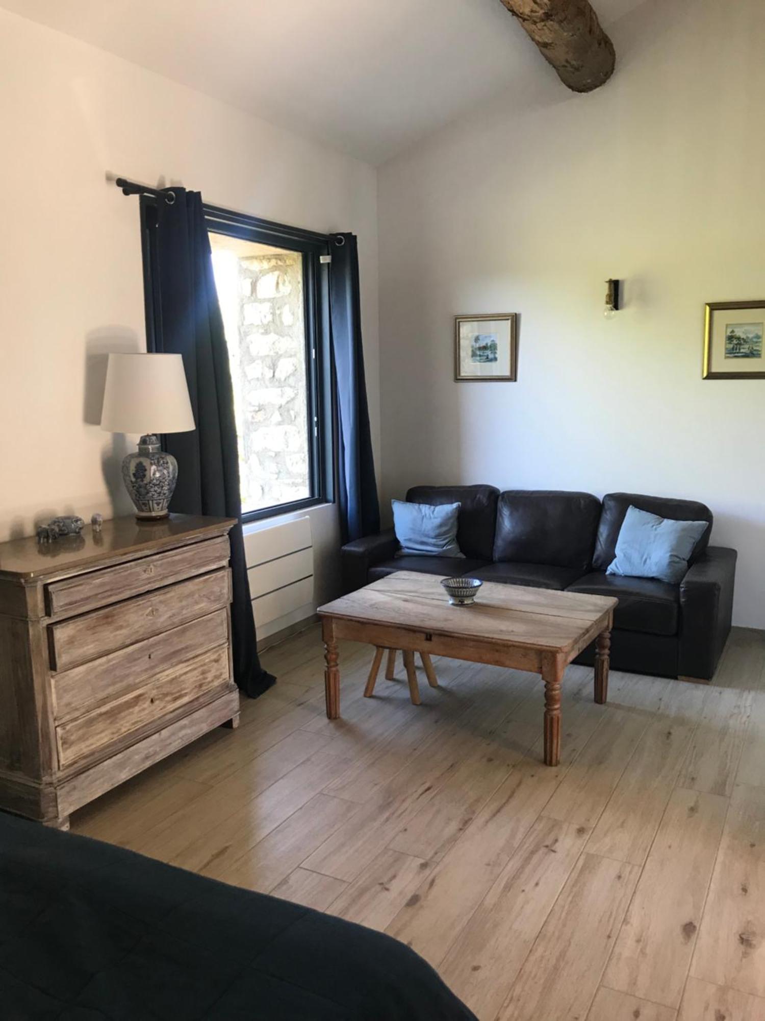 L Ostalada Hotell Roquefort-des-Corbières Eksteriør bilde