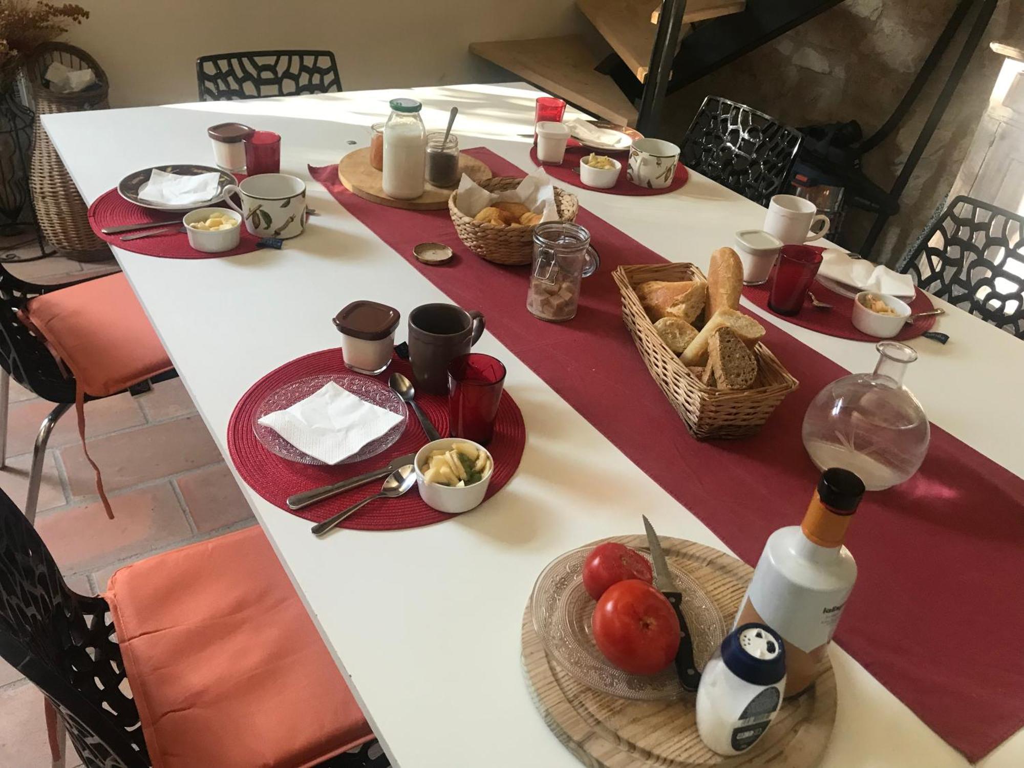 L Ostalada Hotell Roquefort-des-Corbières Eksteriør bilde